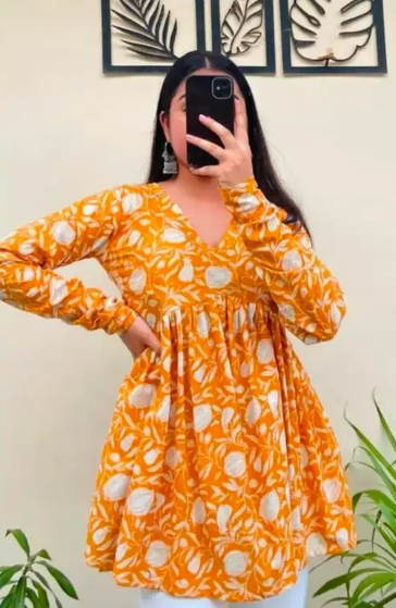 Yellow Vneck top
