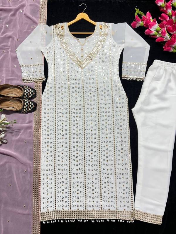 Long Pakistani Suit In Fancy Style