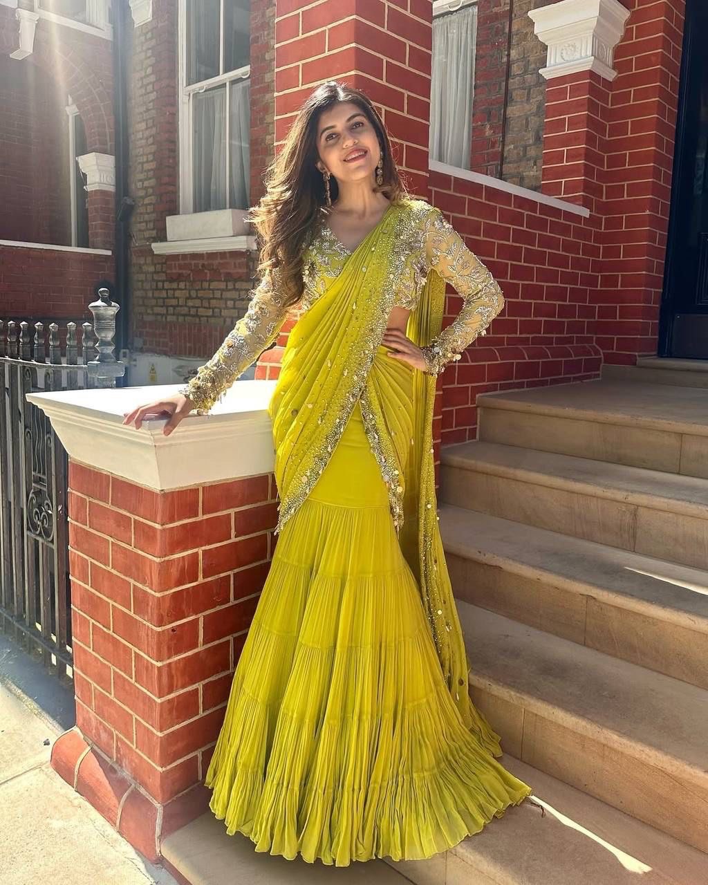 Reday to wear Lehenga saree