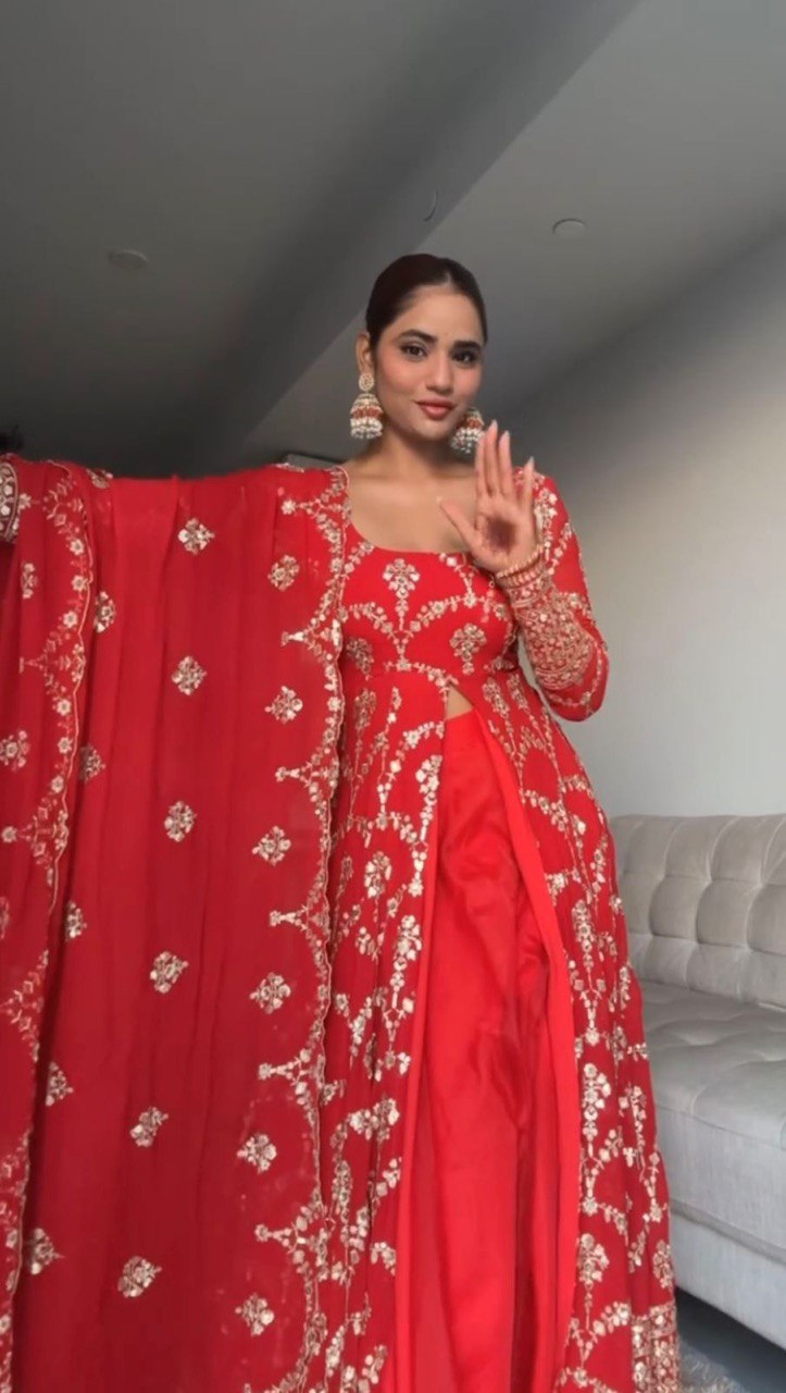 Exquisite Top, Pant, and Dupatta set