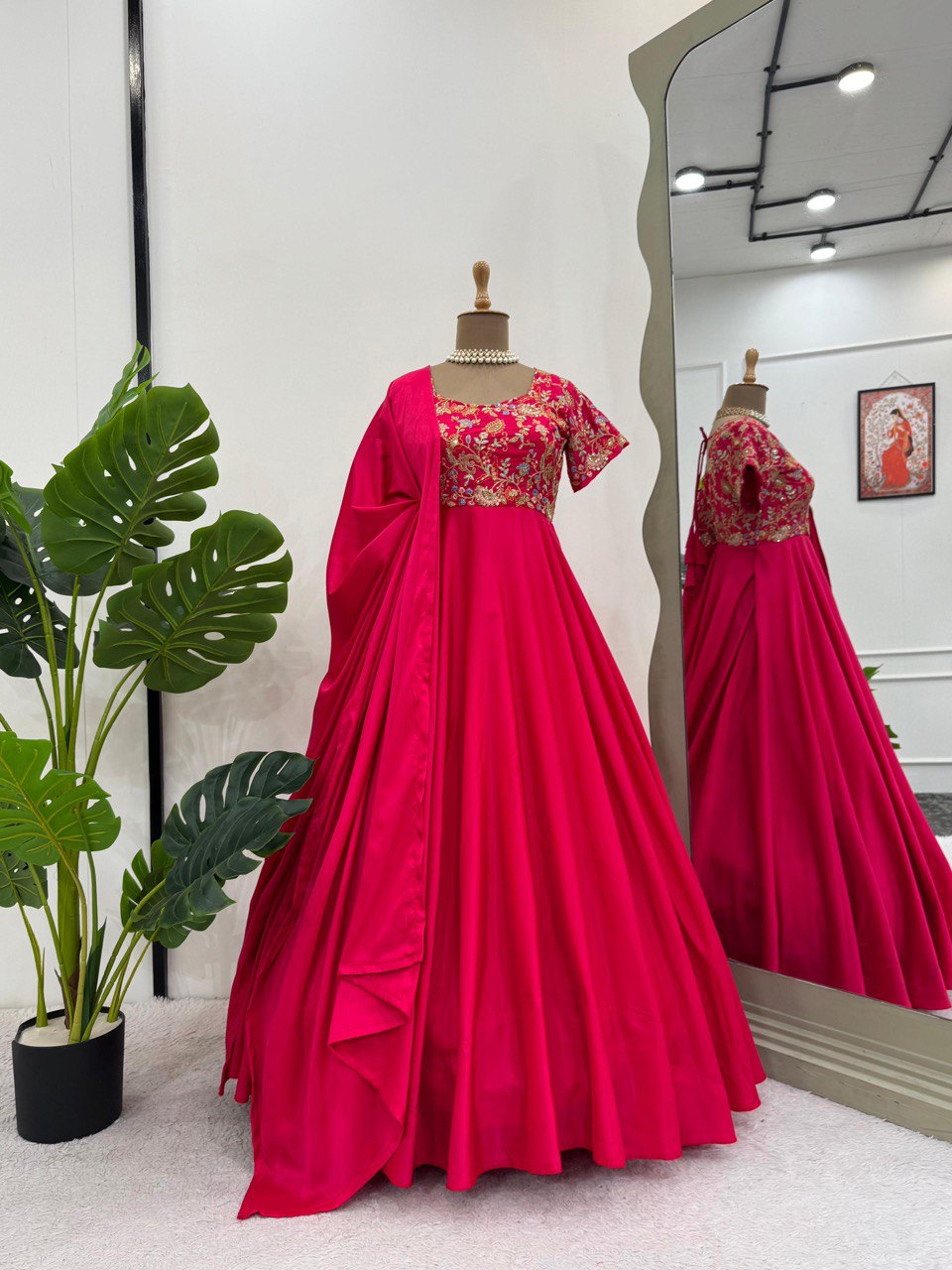 Luxurious Heavy Natural CrepTop, Pant, and Dupatta set.